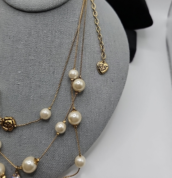 Betsey Johnson three-strand necklace rhinestones, faux pearls, Leopard Dangles - Picture 2 of 3